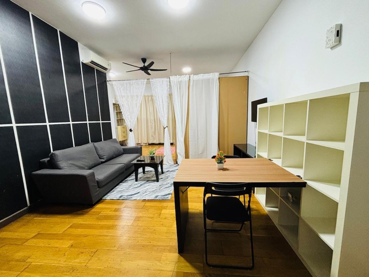 Regalia Upper View By Willow Homes كوالالمبور الغرفة الصورة